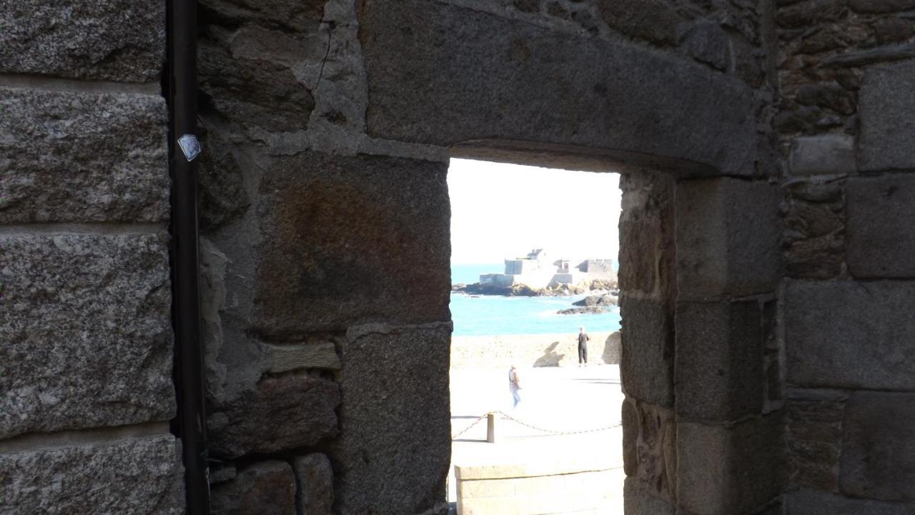Appartement T2 ,Parking Prive,Terrasse, 10 Mns A Pieds De La Cite Corsaire Et Ses Plages Saint-Malo Zewnętrze zdjęcie