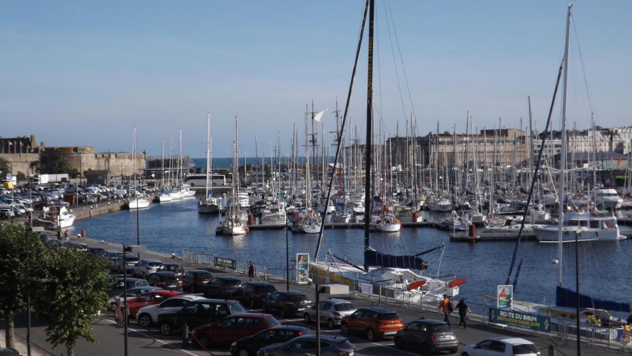Appartement T2 ,Parking Prive,Terrasse, 10 Mns A Pieds De La Cite Corsaire Et Ses Plages Saint-Malo Zewnętrze zdjęcie